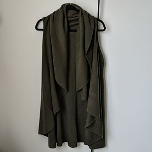 Draped sleeveless shawl cardigan, olive, OS